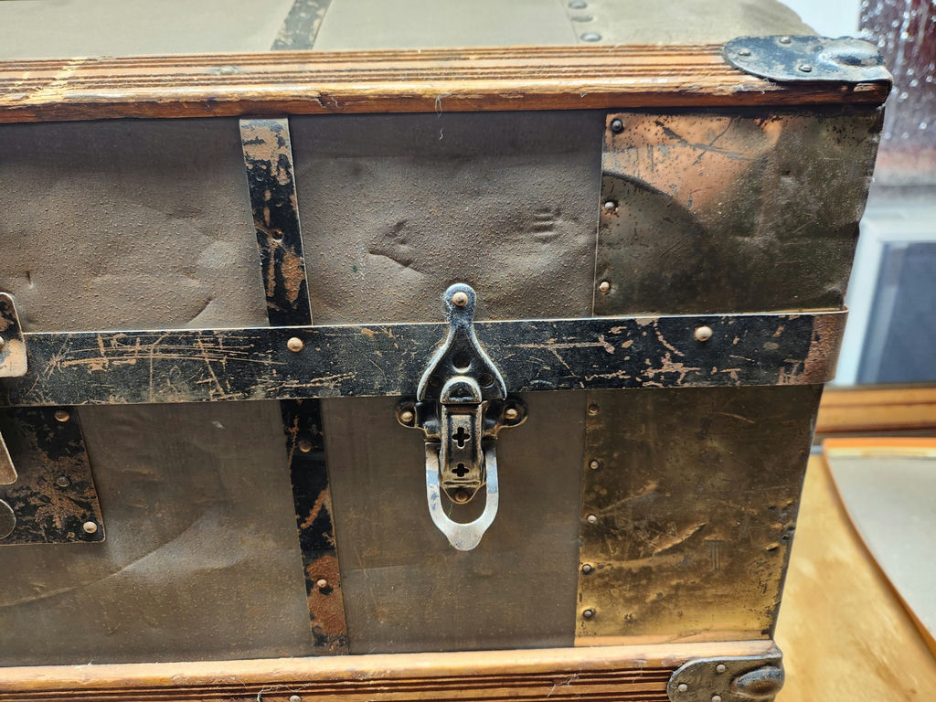 Vintage Dome Top Steamer Trunk - image 4 of 10