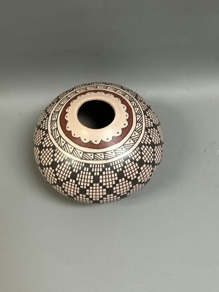 Mata Ortez Mauela Dominguez Pottery - image 5 of 6