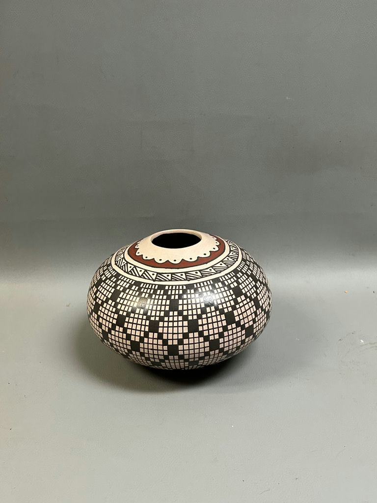 Mata Ortez Mauela Dominguez Pottery - image 6 of 6