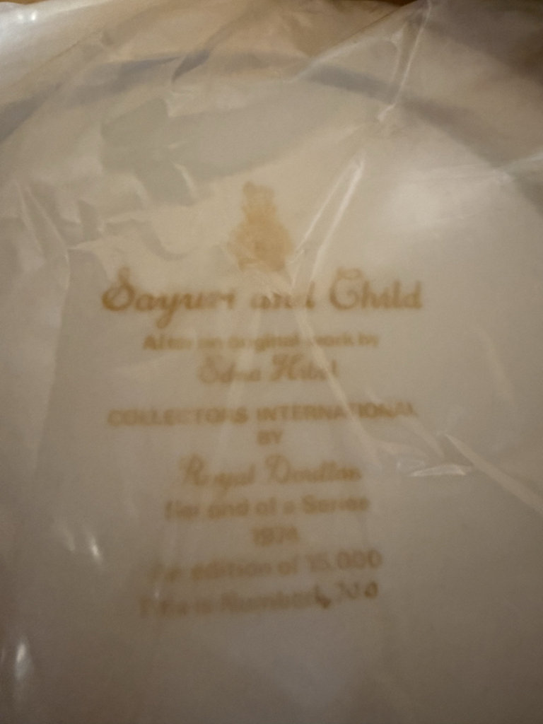 Royal Doulton Edna Hibel-inspired mother-and-child collectible plates - image 6 of 9