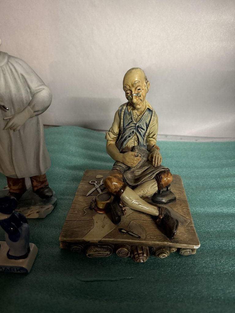 Vintage Naturecraft England figurine trio - image 2 of 6