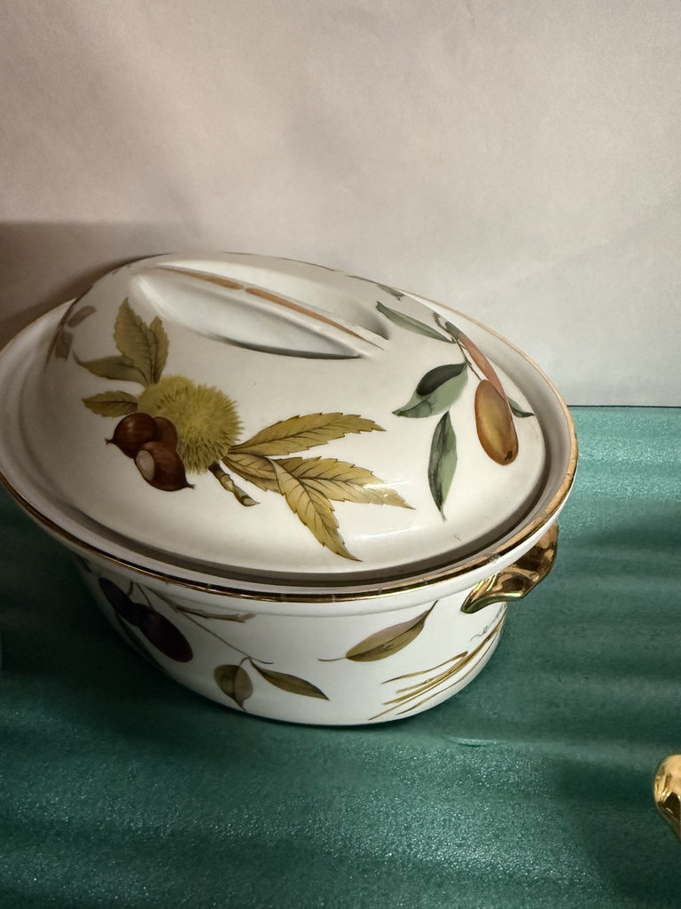 Six-piece Royal Worcester Evesham Covered Casseroles - image 4 of 8