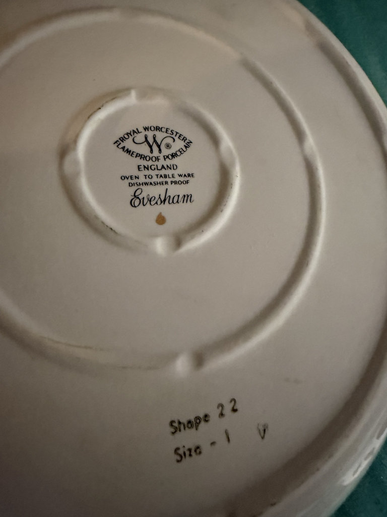 Six-piece Royal Worcester Evesham Covered Casseroles - image 6 of 8