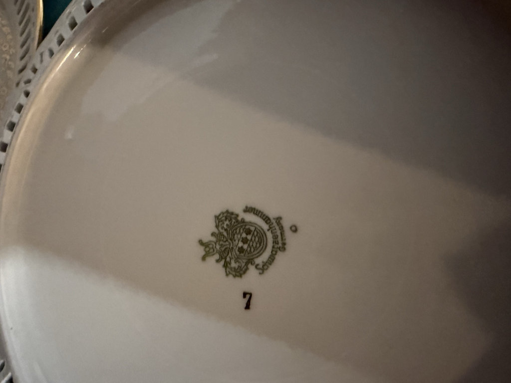 Schwarzenhammer Fruit-pattern porcelain plates with gold trim and perforated rims - image 5 of 8