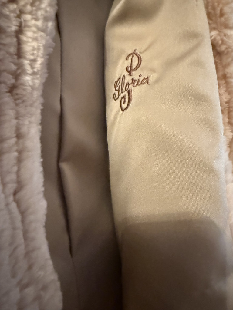Anne Klein beige fur jacket from Diutshfur - image 4 of 6