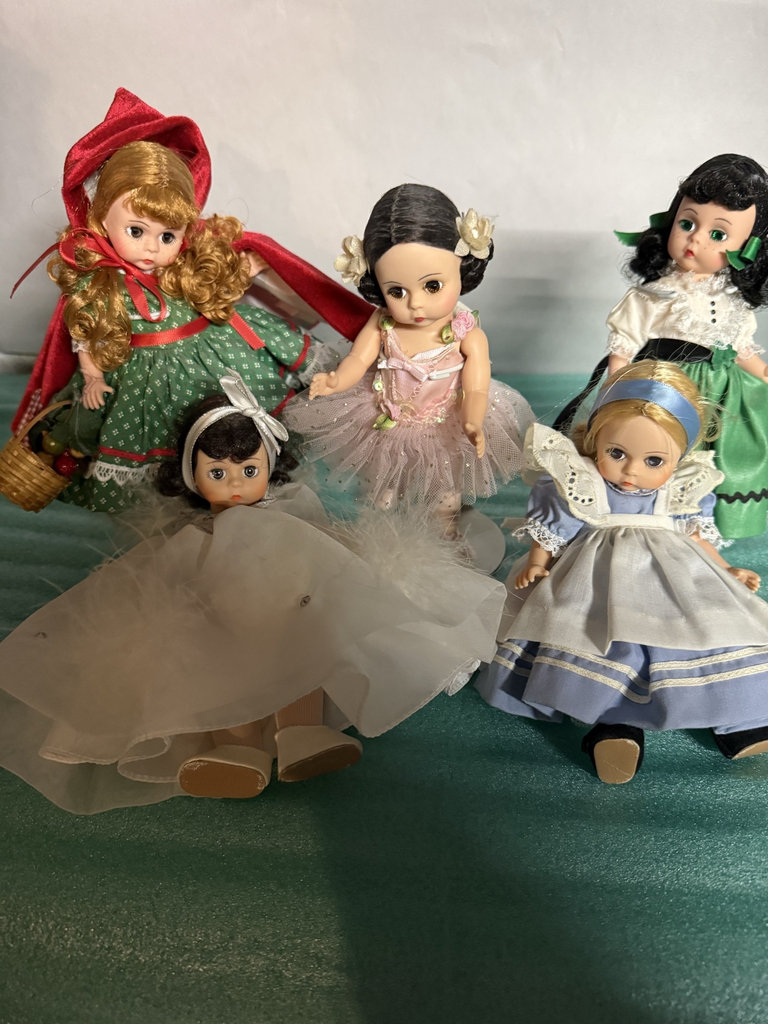 Rare Madame Alexander Dolls (5) - image 1 of 2