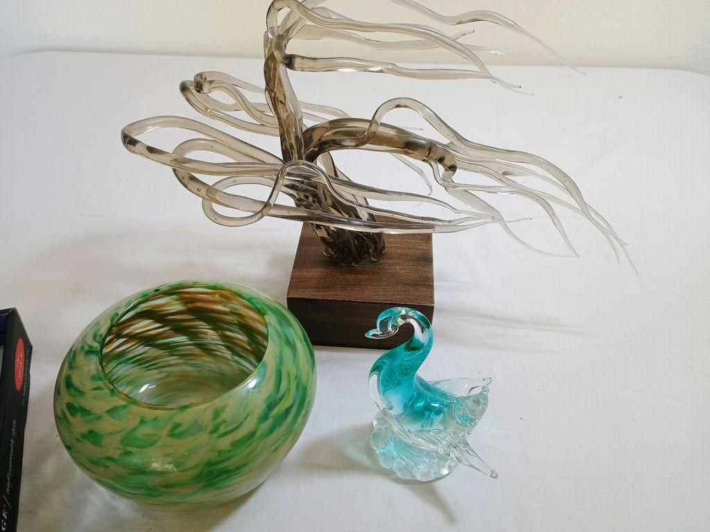 Stone, glass and ceramic decorative items  - image 5 of 12