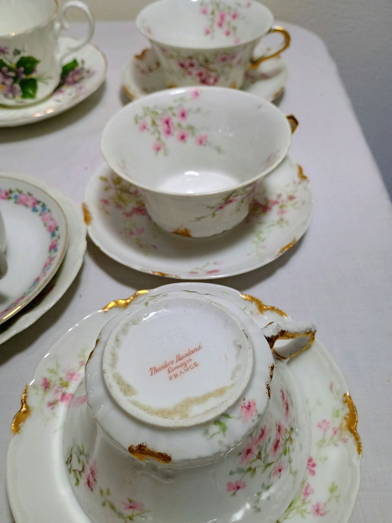 Assorted Vintage Porcelain and China Dishware - image 13 of 14