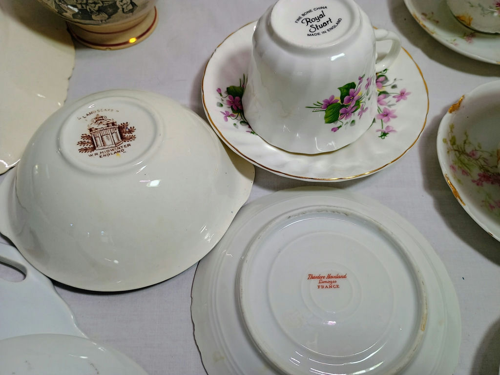 Assorted Vintage Porcelain and China Dishware - image 11 of 14