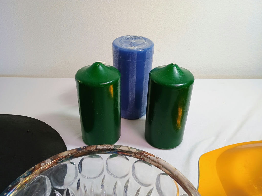 Assorted Decorative Bowls, Trays, Candles, and Glassware - image 11 of 13