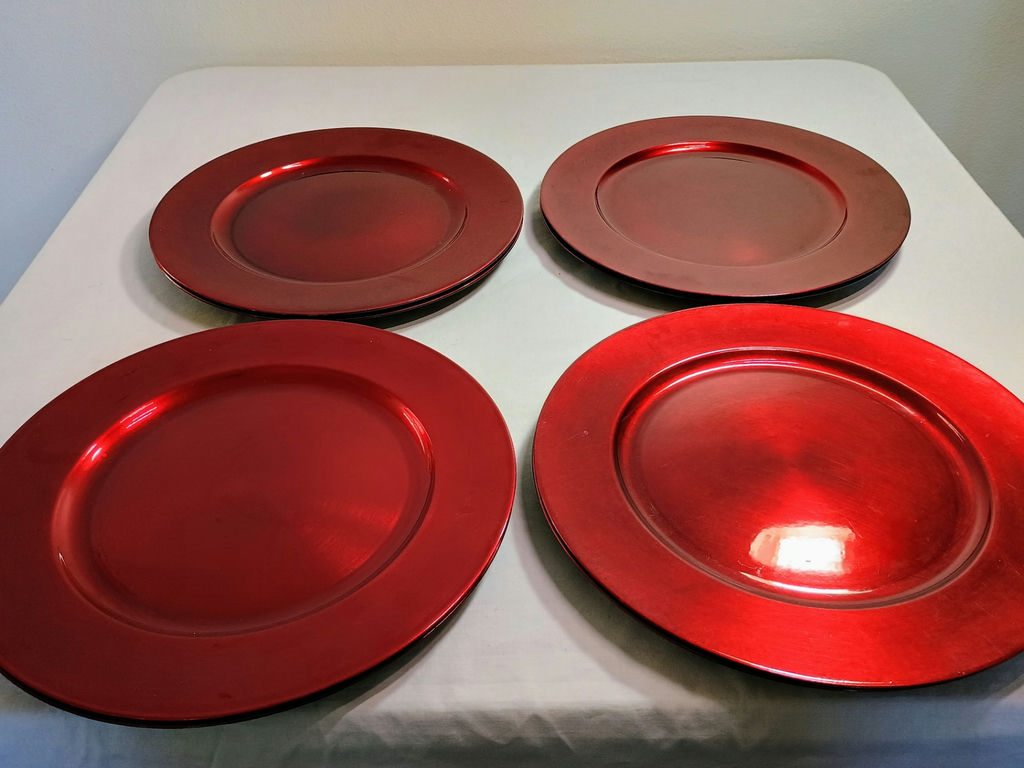 European Christmas-themed glassware and ceramic tableware set - image 13 of 16