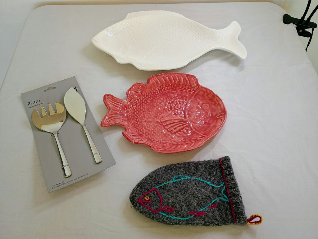 Fish-Themed Serving Dishes, Salad Server Set, and Knitted Oven Mitt - image 1 of 11