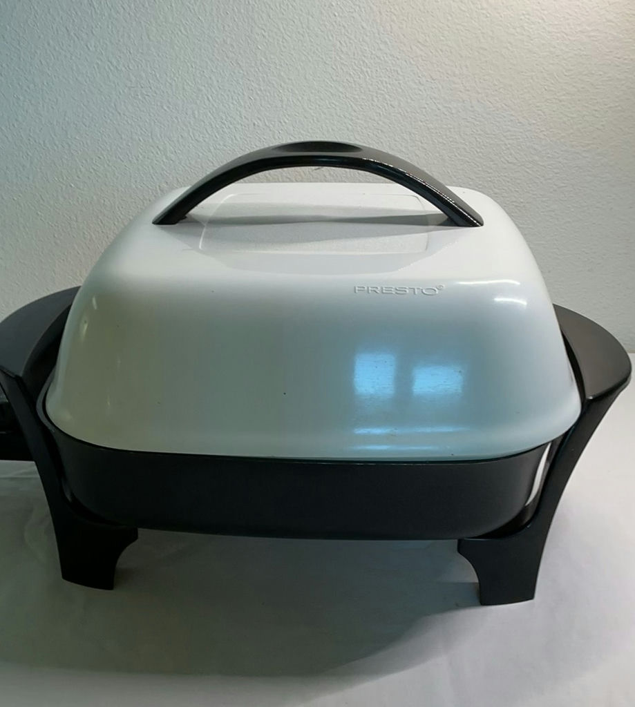 Kitchen appliances set: blender, toaster, electric wok, and electric cooker - image 4 of 9