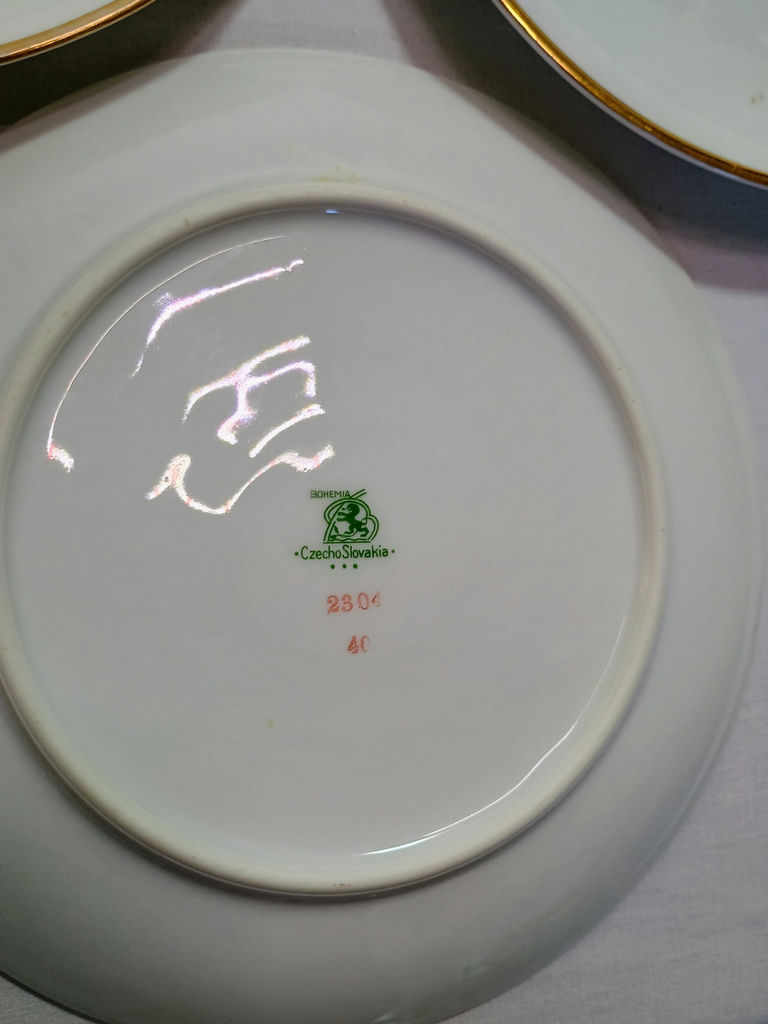 Assorted Decorative Porcelain Bowls and Plates - image 5 of 5