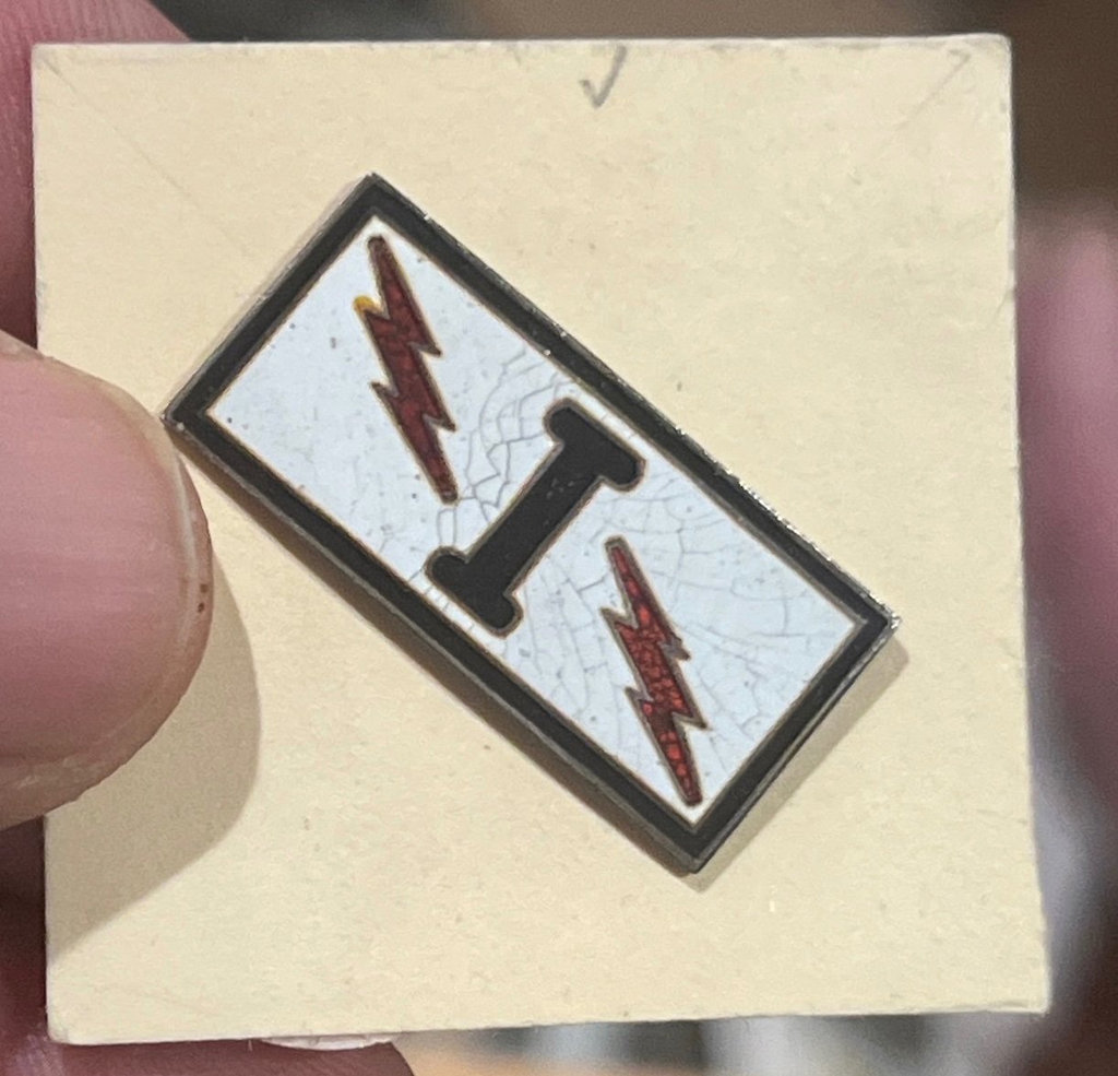 Vietnam-WWII United States Uniform Brass Insignias  - image 8 of 11