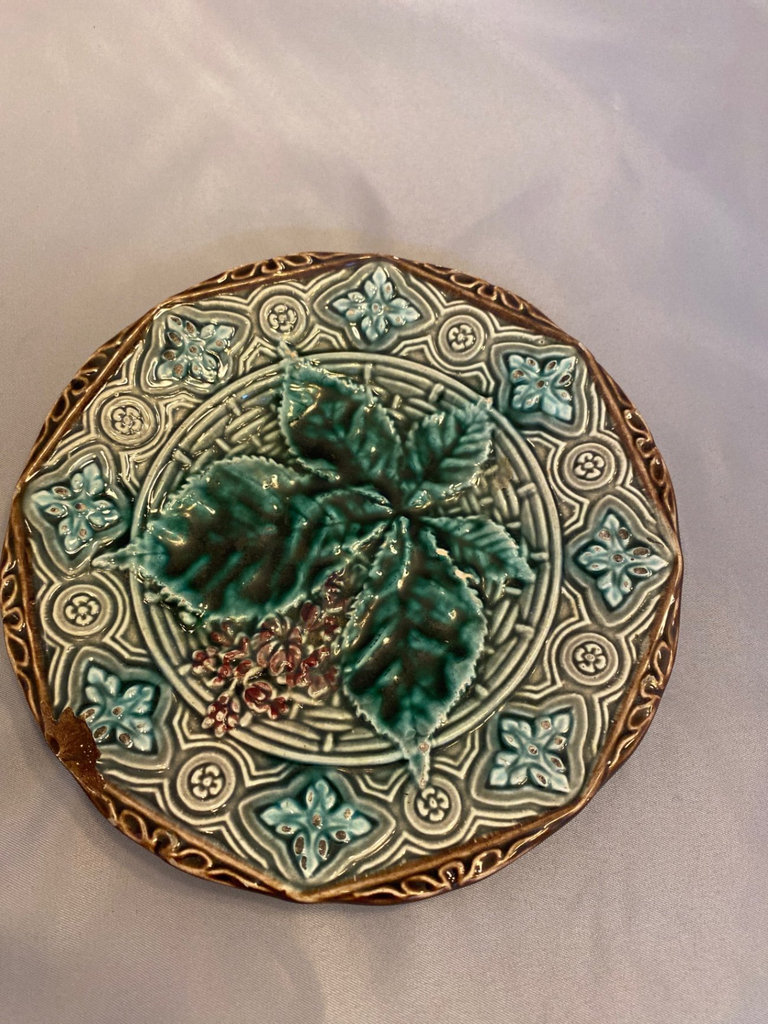 Pair Majolica Plates 1 Marked Faiancas Belo - image 2 of 9