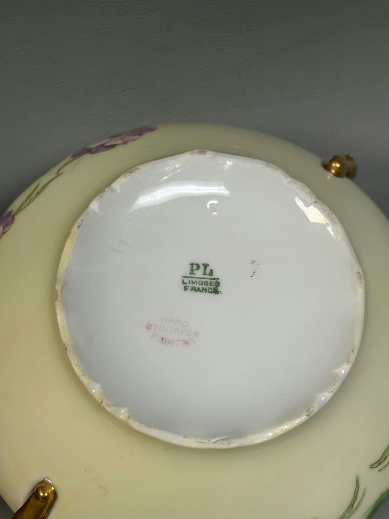 Biscuit Jar, Cups and Saucers  - image 2 of 18