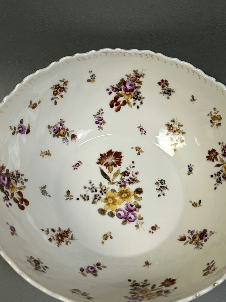 Casserole, Soup Tureen and Serving Bowl  - image 6 of 17