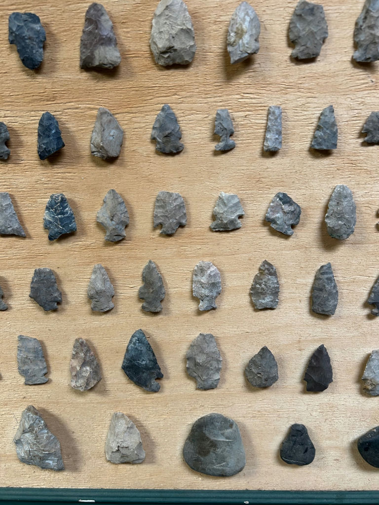 Native American Arrowheads  - image 3 of 8