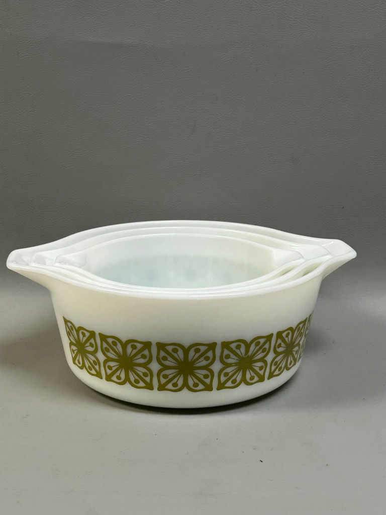 Pyrex Bowls, Ansley Mugs and Bells - image 8 of 18