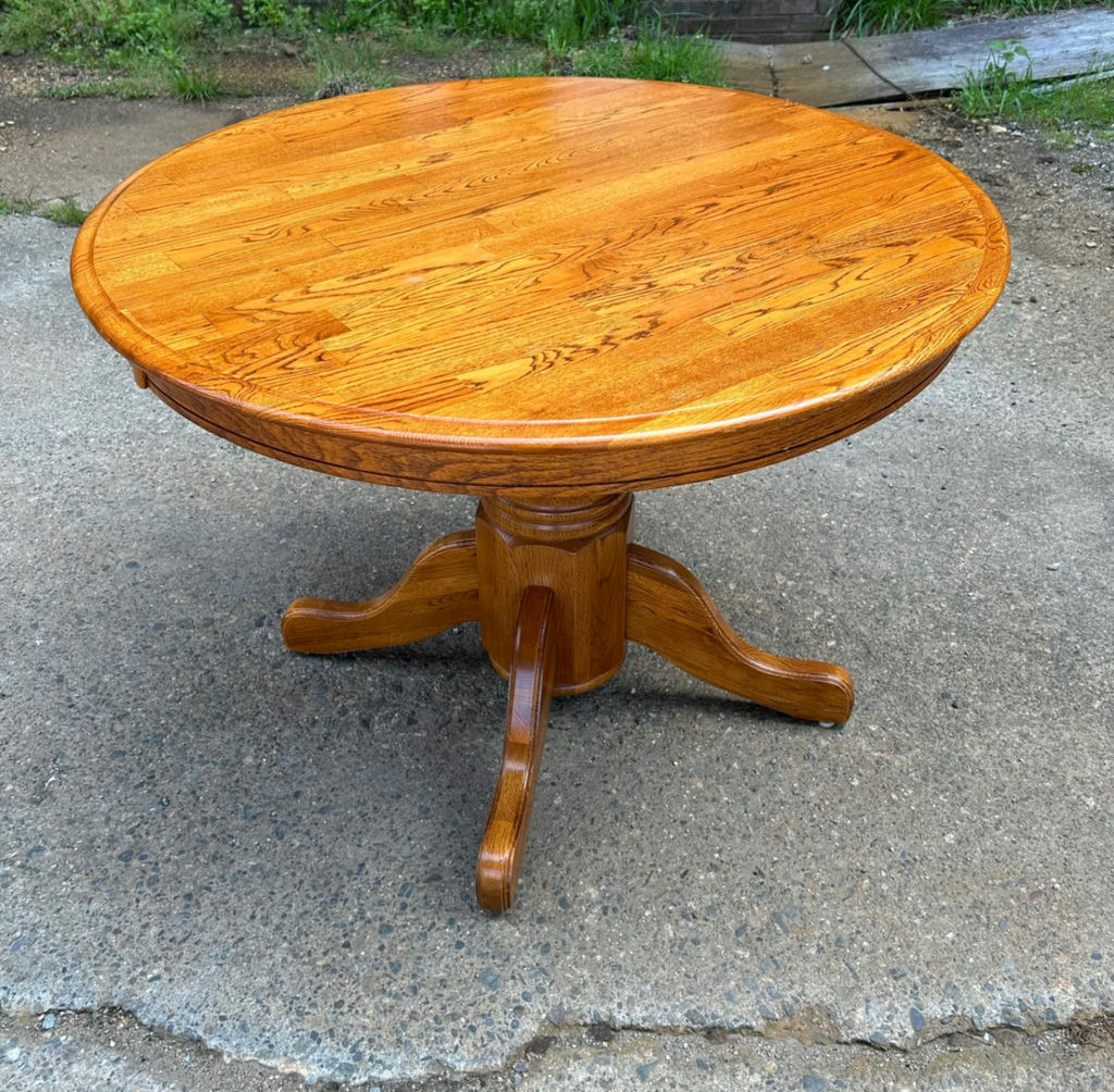Vintage Oak Round Dinning Table - image 5 of 7