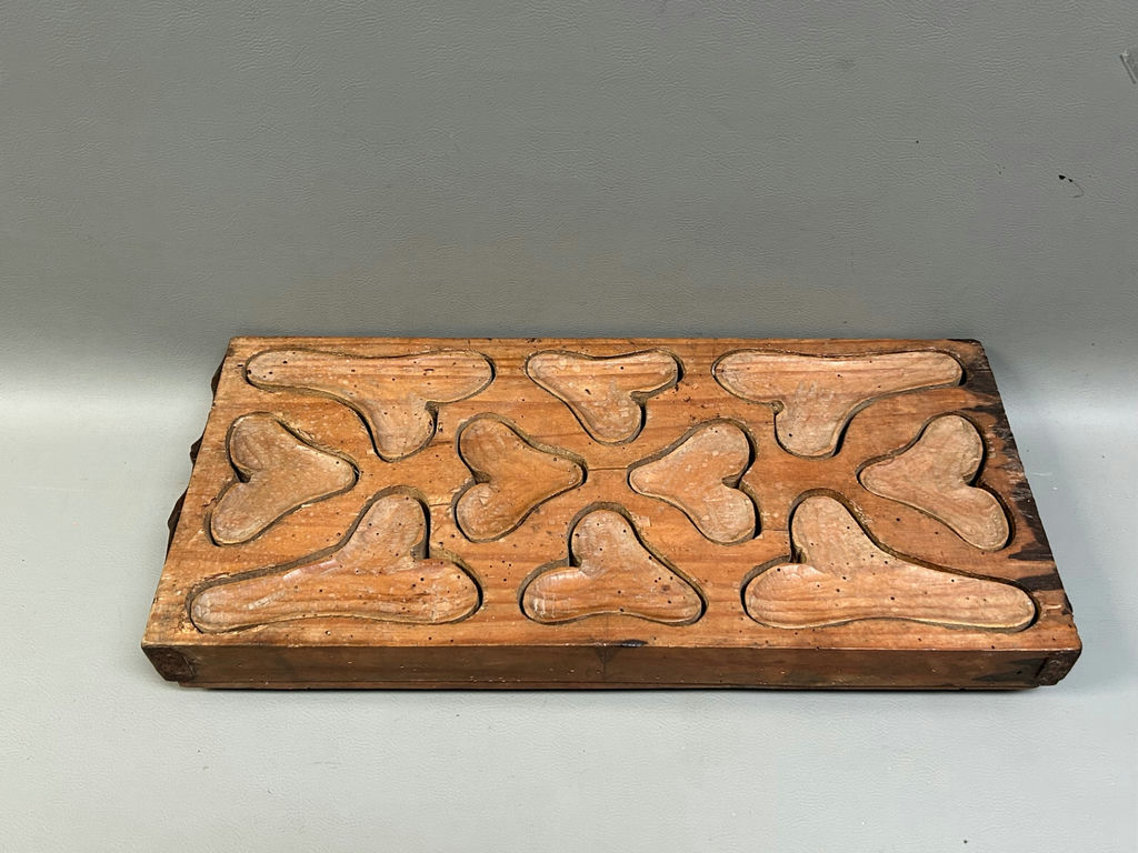 Antique Primitive Country Kitchen Wooden Mold  - image 1 of 7