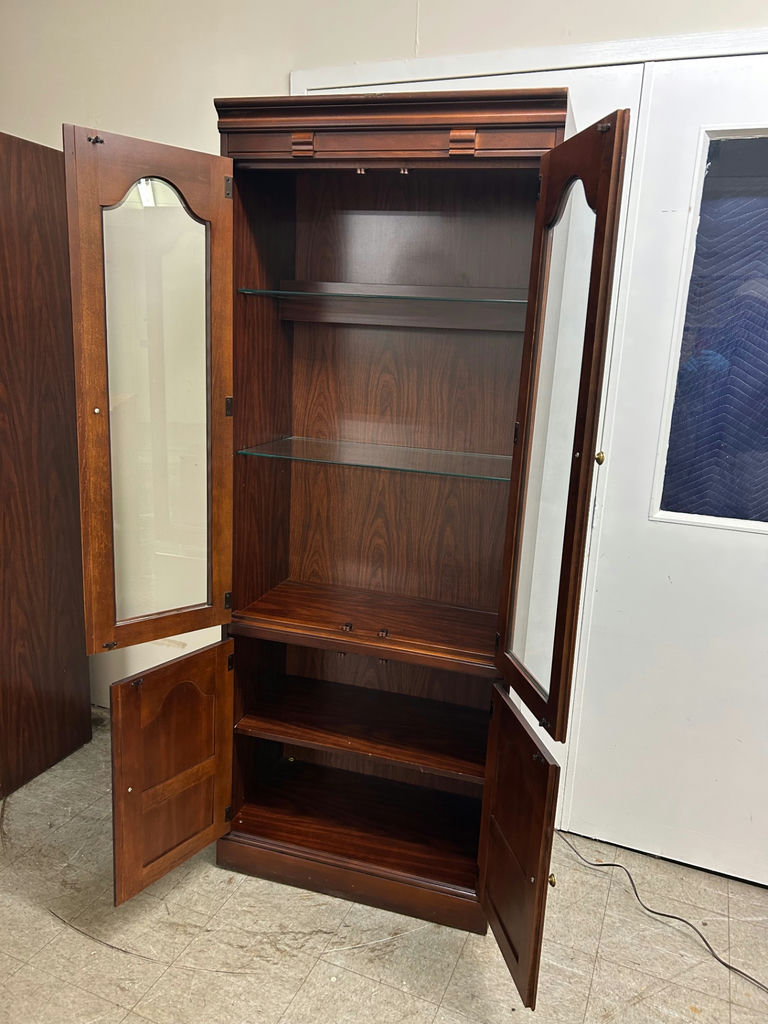 MCM Bassett Furniture China Cabinet - image 3 of 7