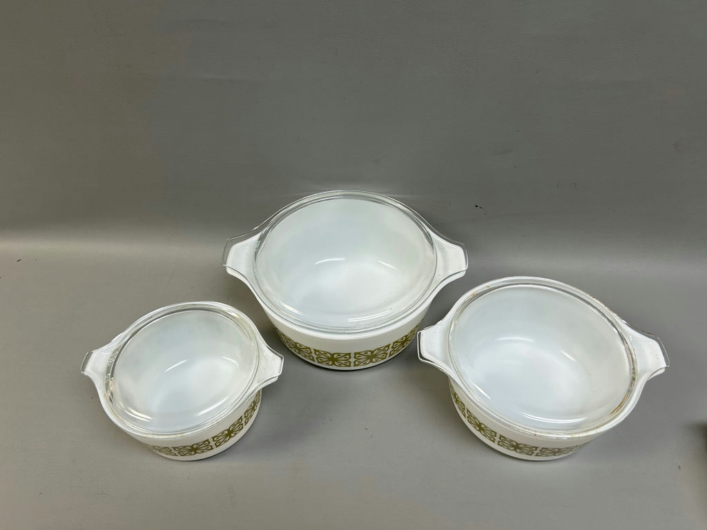 Pyrex Bowls, Ansley Mugs and Bells - image 6 of 18