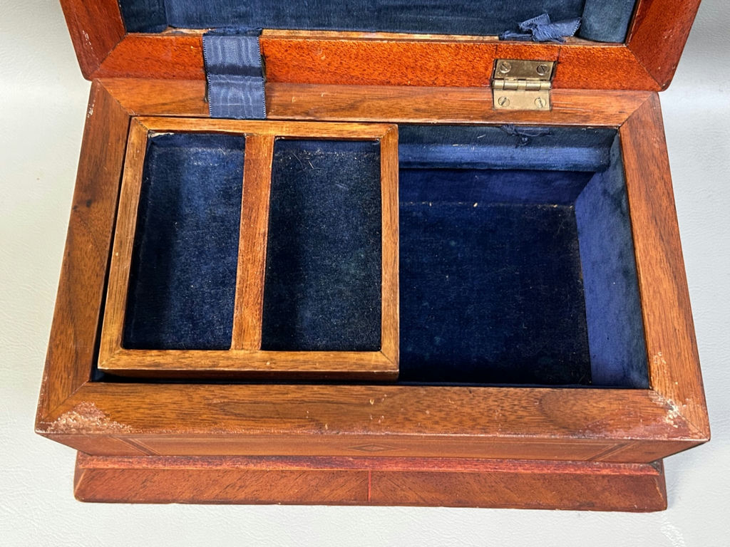 Vintage Inlaid Dresser Box  - image 6 of 10