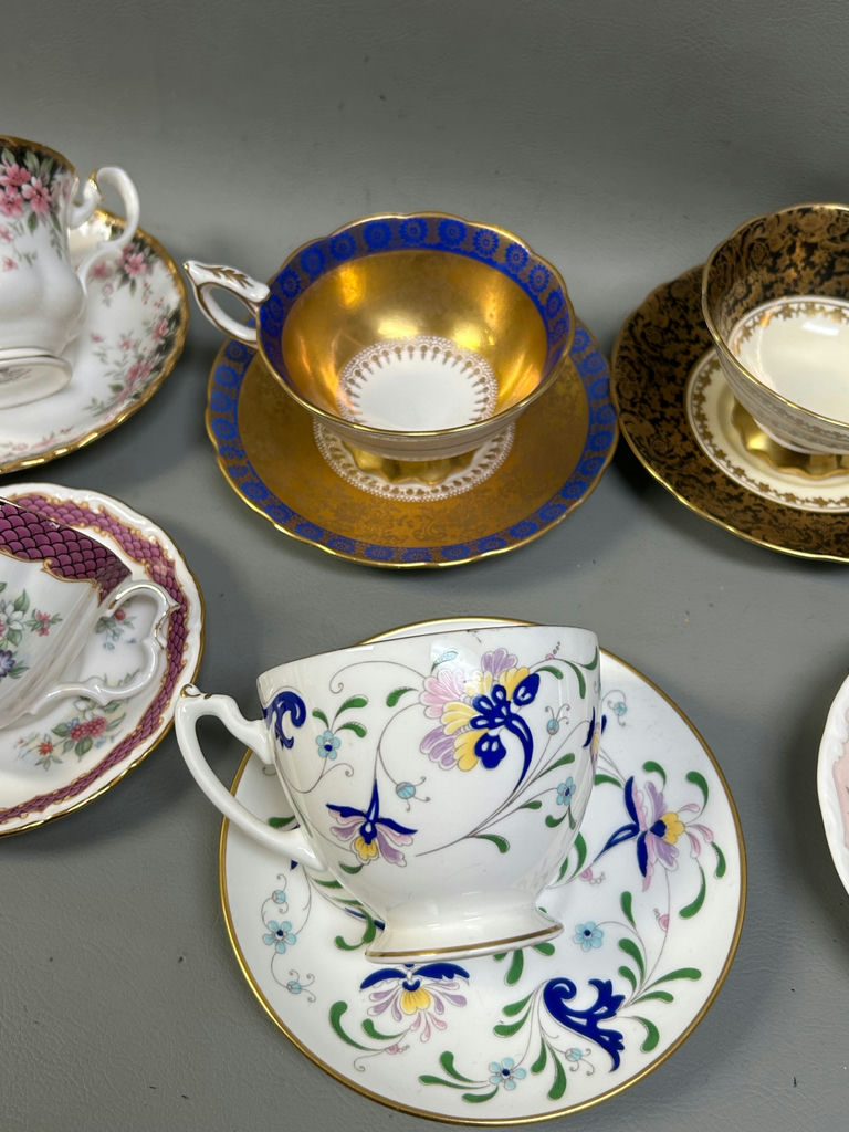 Biscuit Jar, Cups and Saucers - image 4 of 18