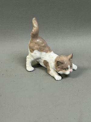 Lladro Cat Figurine Made in Spain - Image 1 of 7