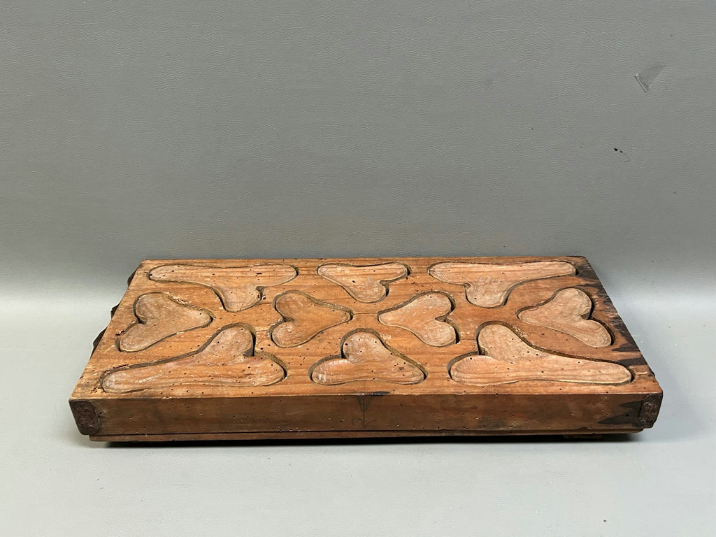 Antique Primitive Country Kitchen Wooden Mold  - image 3 of 7