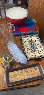 Set of Melamine Bowls, 3 Tablecloths and more - Image 1 of 21