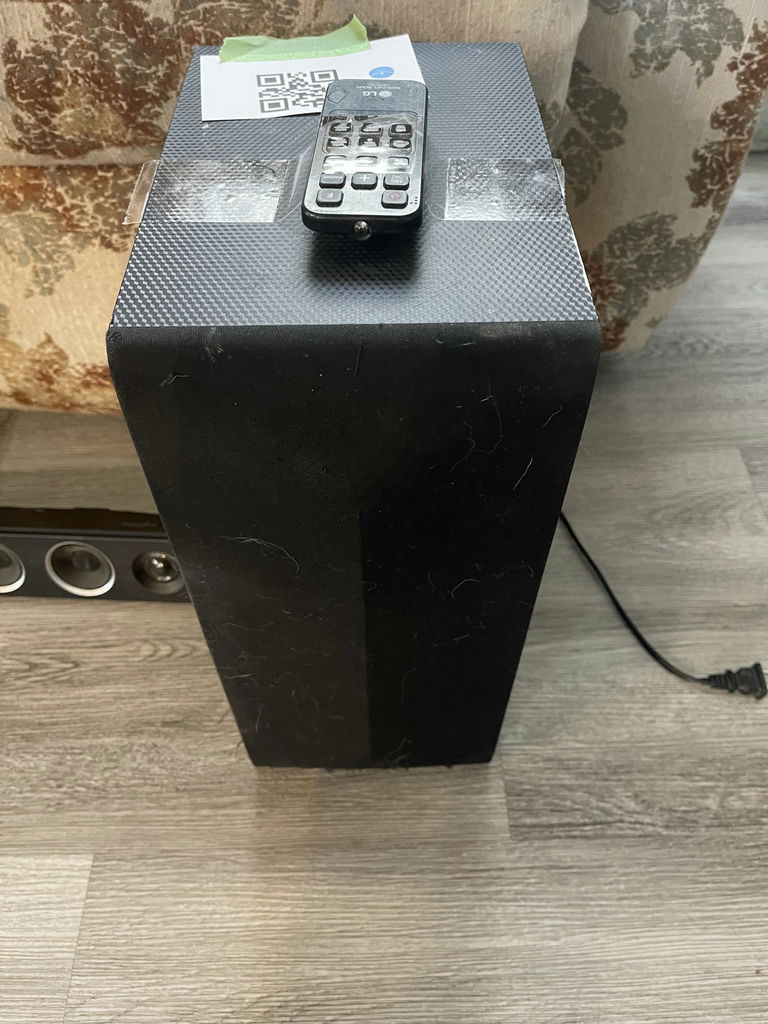 LG Subwoofer And Soundbar - image 2 of 8