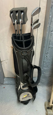 Golf Bag with clubs - Image 1 of 7