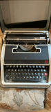 Olivetti Underwood Lettera 33 Portable Typewriter - thumbnail 4 of 7