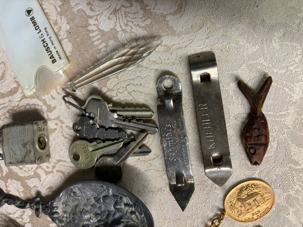 Vintage Lot of Smalls… can openers etc - image 2 of 6