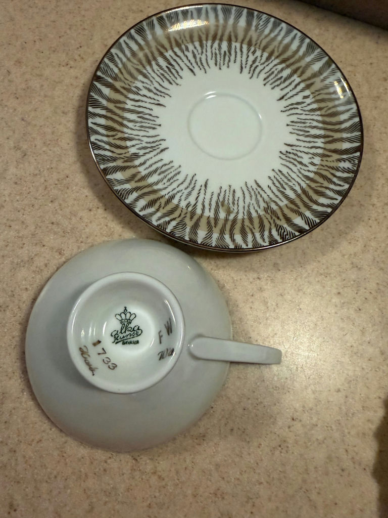 6 Vintage Demitasse Cups and Saucers - image 5 of 9