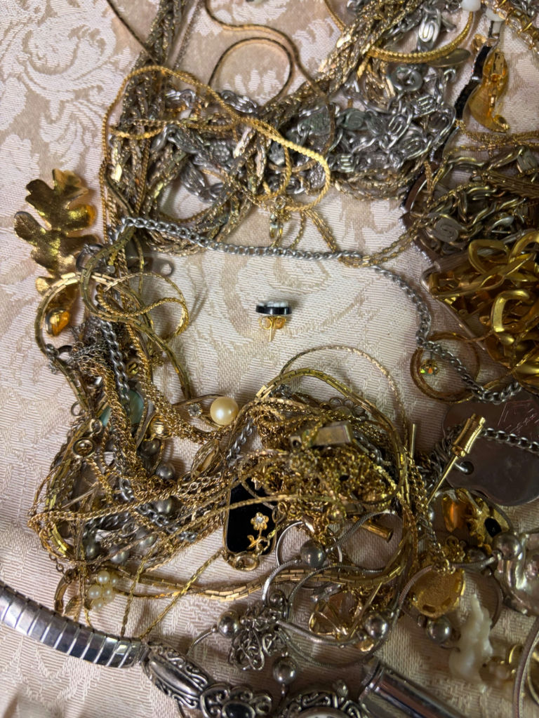 Vintage Costume Jewelry Lot - image 5 of 6