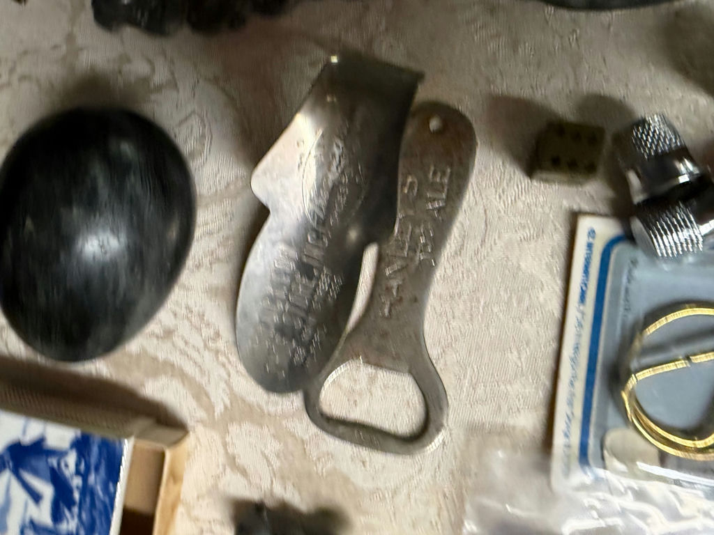 Vintage Lot of Smalls… can openers etc - image 5 of 6