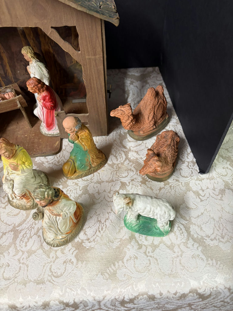 Vintage Nativity Set - image 5 of 6