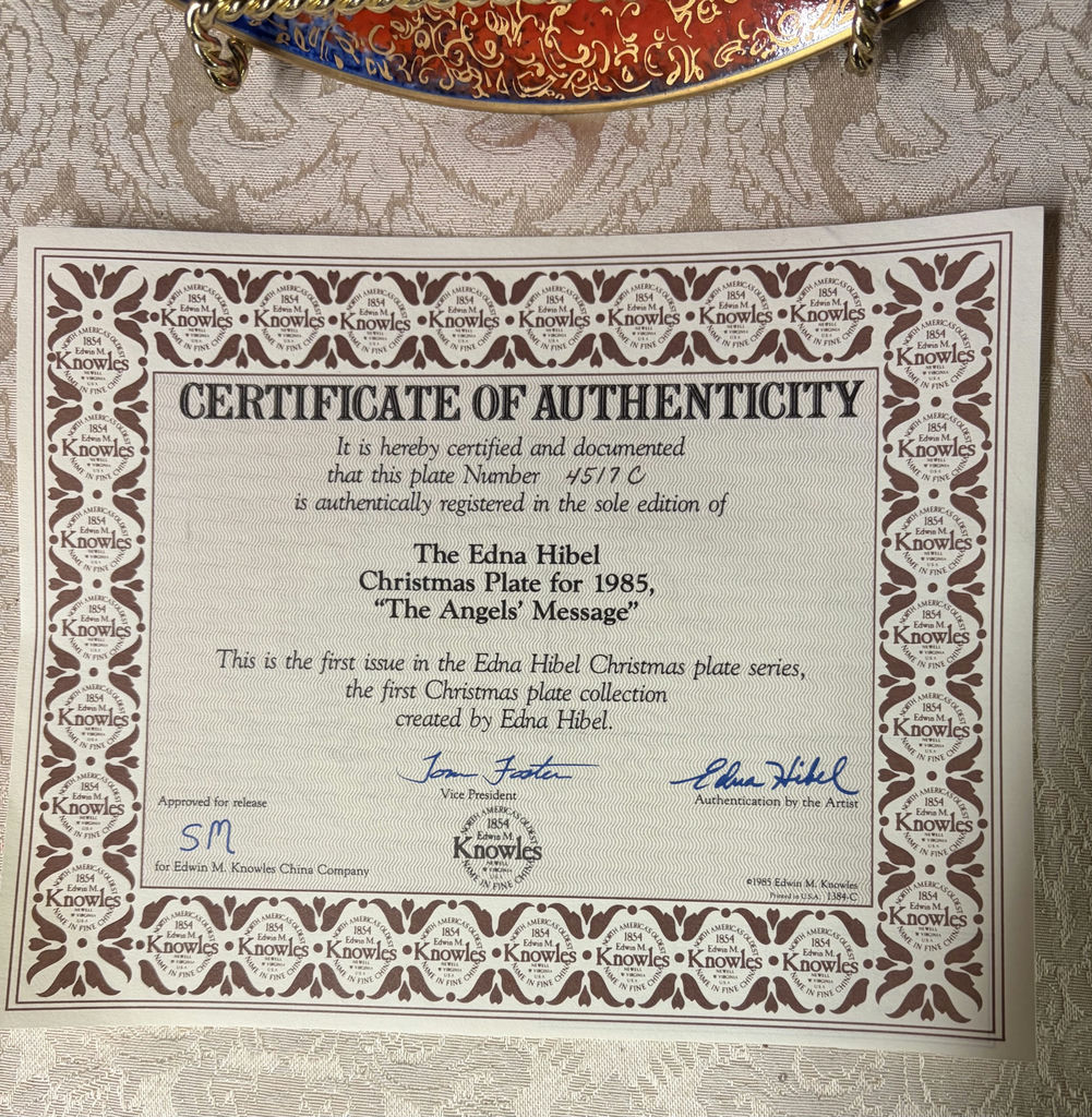 Edna Hibel 1985 Christmas Plate "The Angels' Message" with Certificate of Authenticity - image 2 of 4