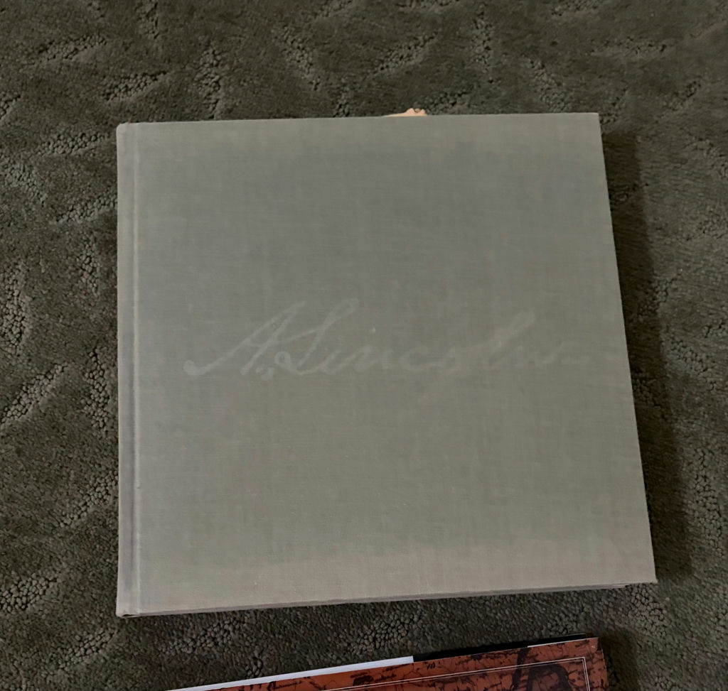 Civil War and World War History Books and Magazines - image 2 of 4