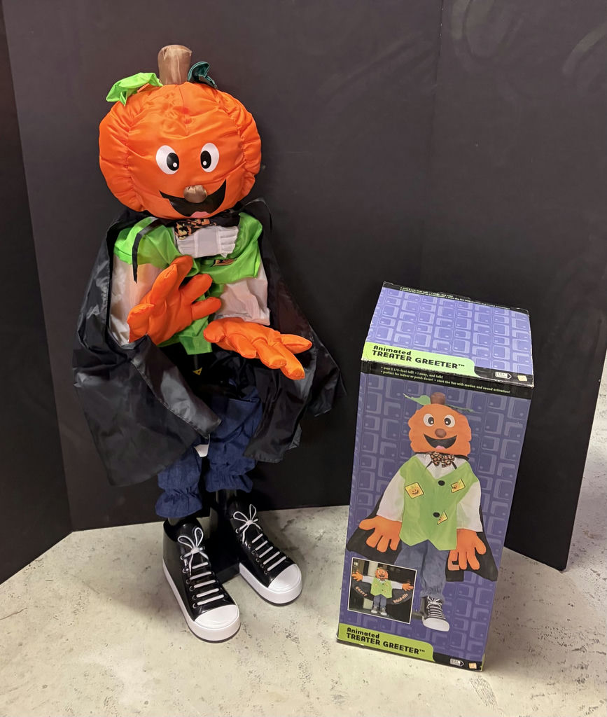 Animated Halloween Treater Greeter - image 1 of 1