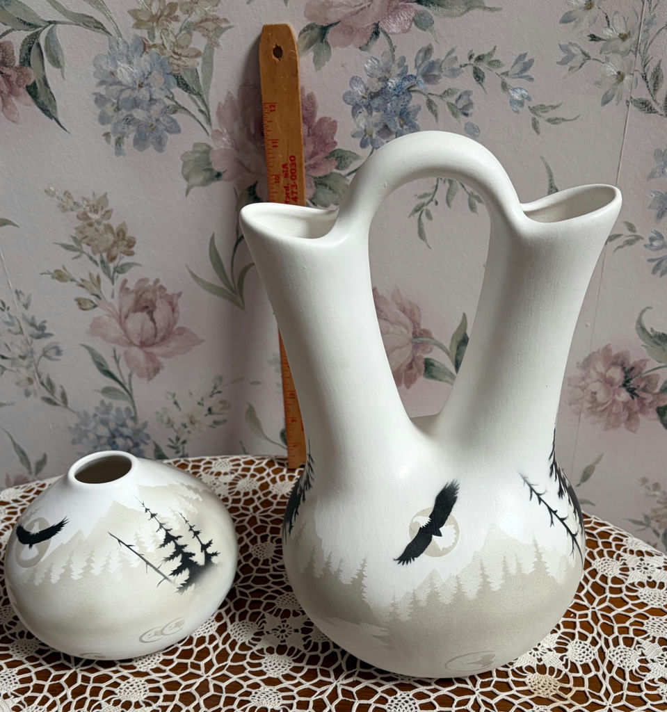 2 pcs Vintage Native American Cedar Mesa Signature Pottery  - image 2 of 5