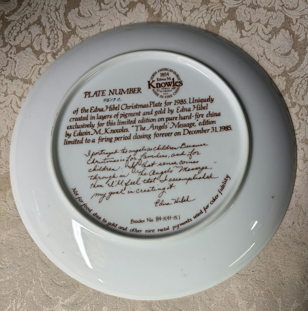 Edna Hibel 1985 Christmas Plate "The Angels' Message" with Certificate of Authenticity - image 3 of 4
