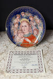 Edna Hibel 1985 Christmas Plate "The Angels' Message" with Certificate of Authenticity - thumbnail 1 of 4