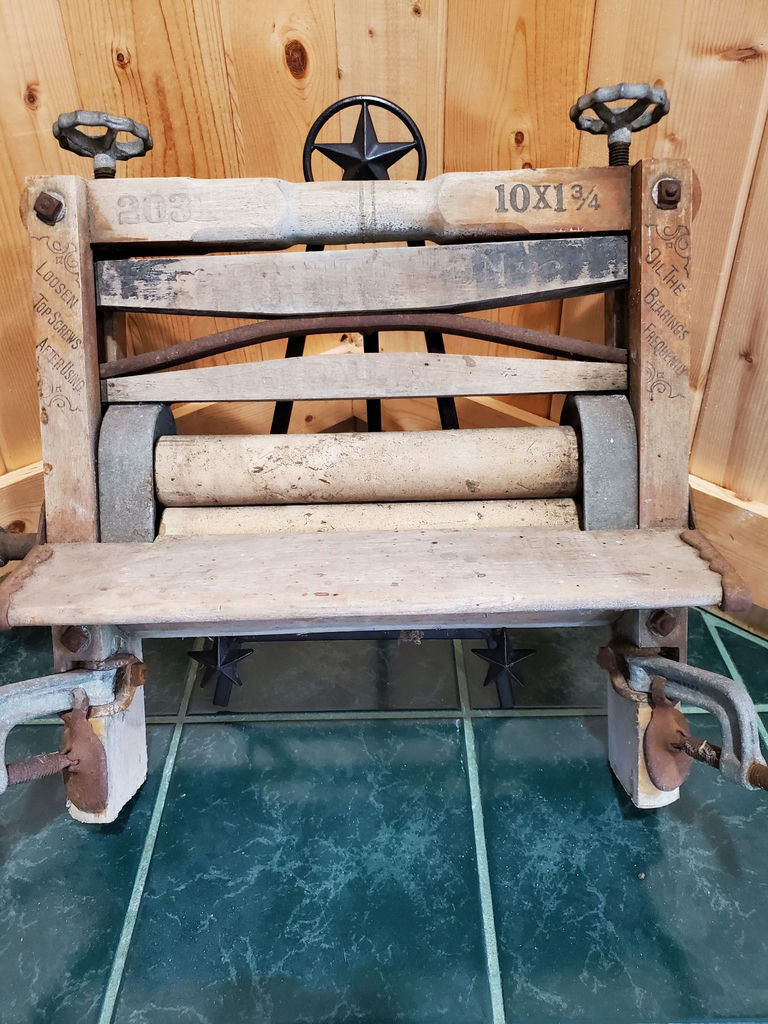 Wash Tub Wringer. - image 5 of 7