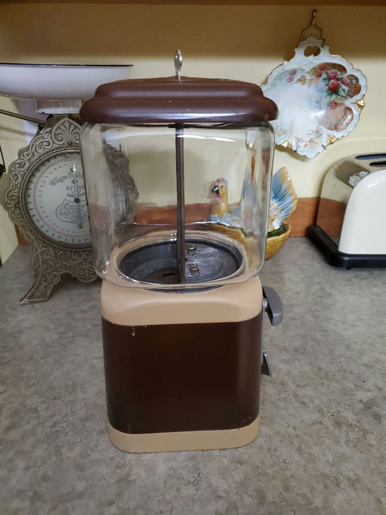 1 Cent Peanut Dispenser. - image 2 of 6
