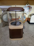 1 Cent Peanut Dispenser. - thumbnail 2 of 6